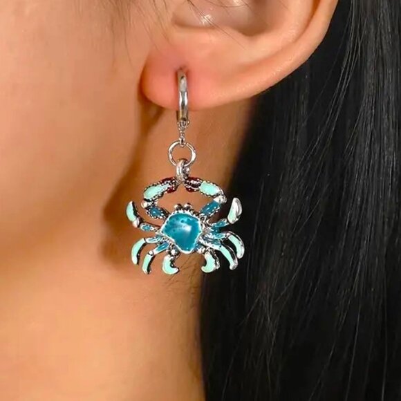Crab Earrings Blue Enamel Dangle Drop Beach Sea Y2K Ocean Trendy Stylish Fun NEW - Picture 2 of 4